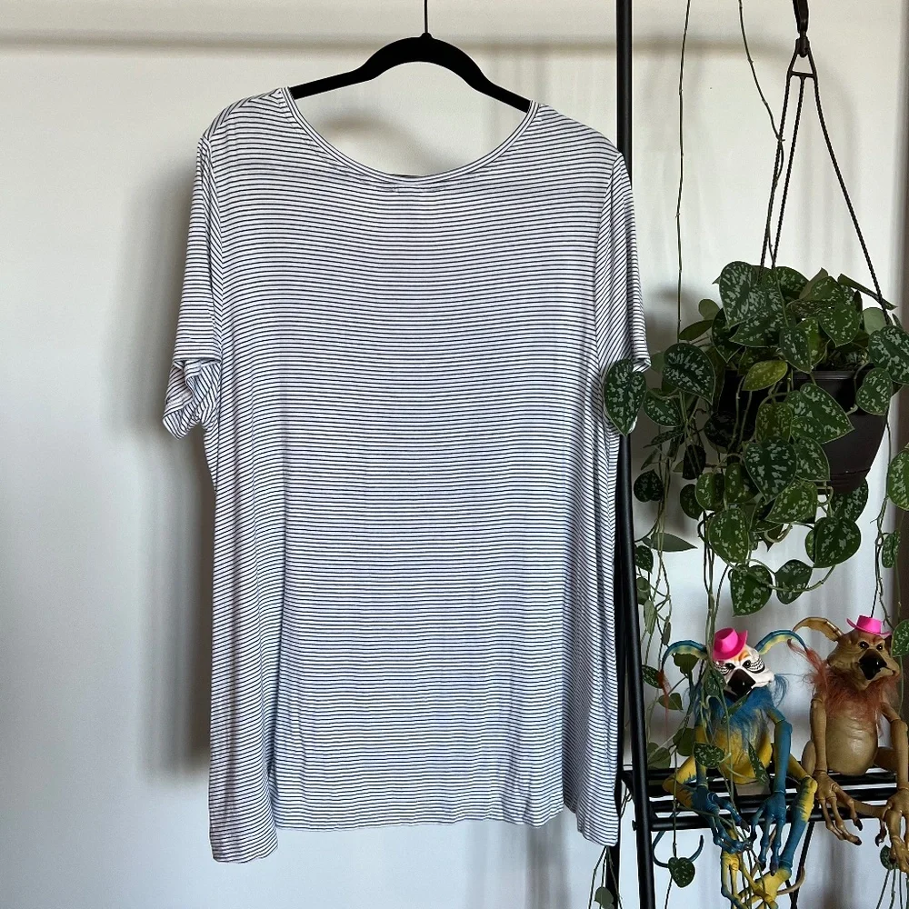 Old Navy LUXE Striped Shirt - Picture 4 of 5